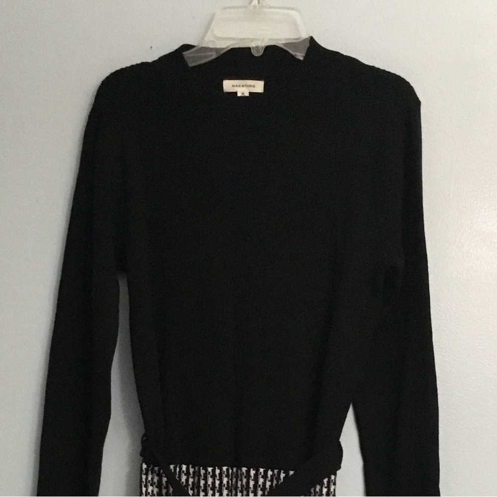 MAX STUDIO DRESS - Picture 16 of 16